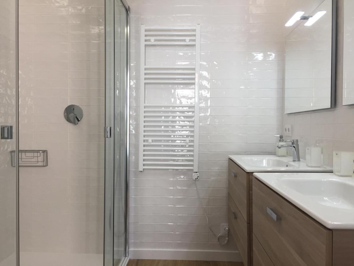 Cream Homes Santa Catalina Etv